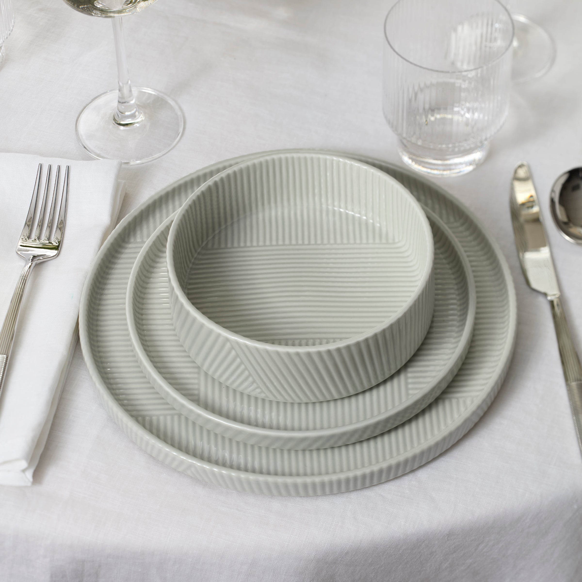 Lenox Westmore Modulus Vapor 18-Piece Dinnerware Set - Image 3