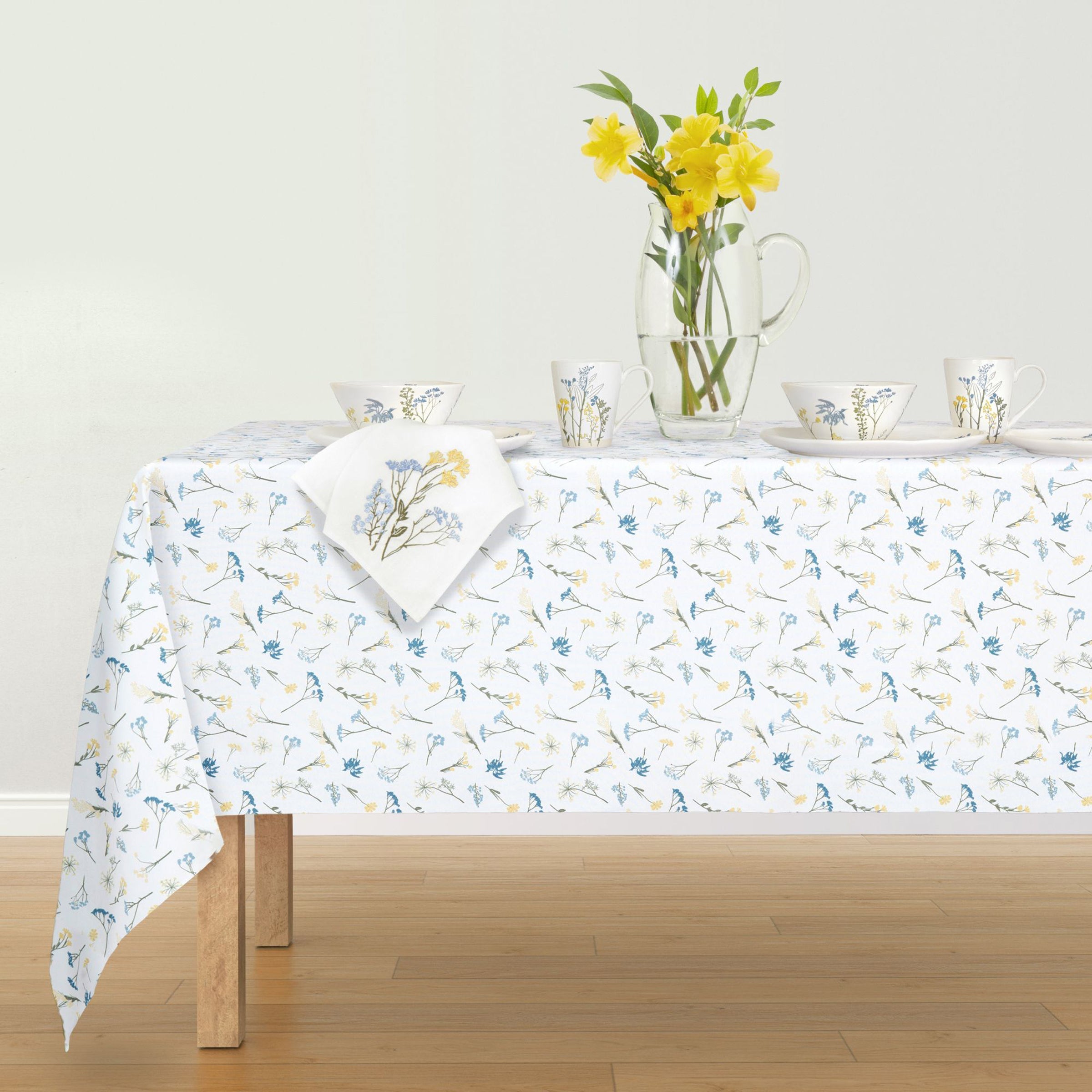 Lenox Westmore Wildflowers Allover 60x84 Tablecloth