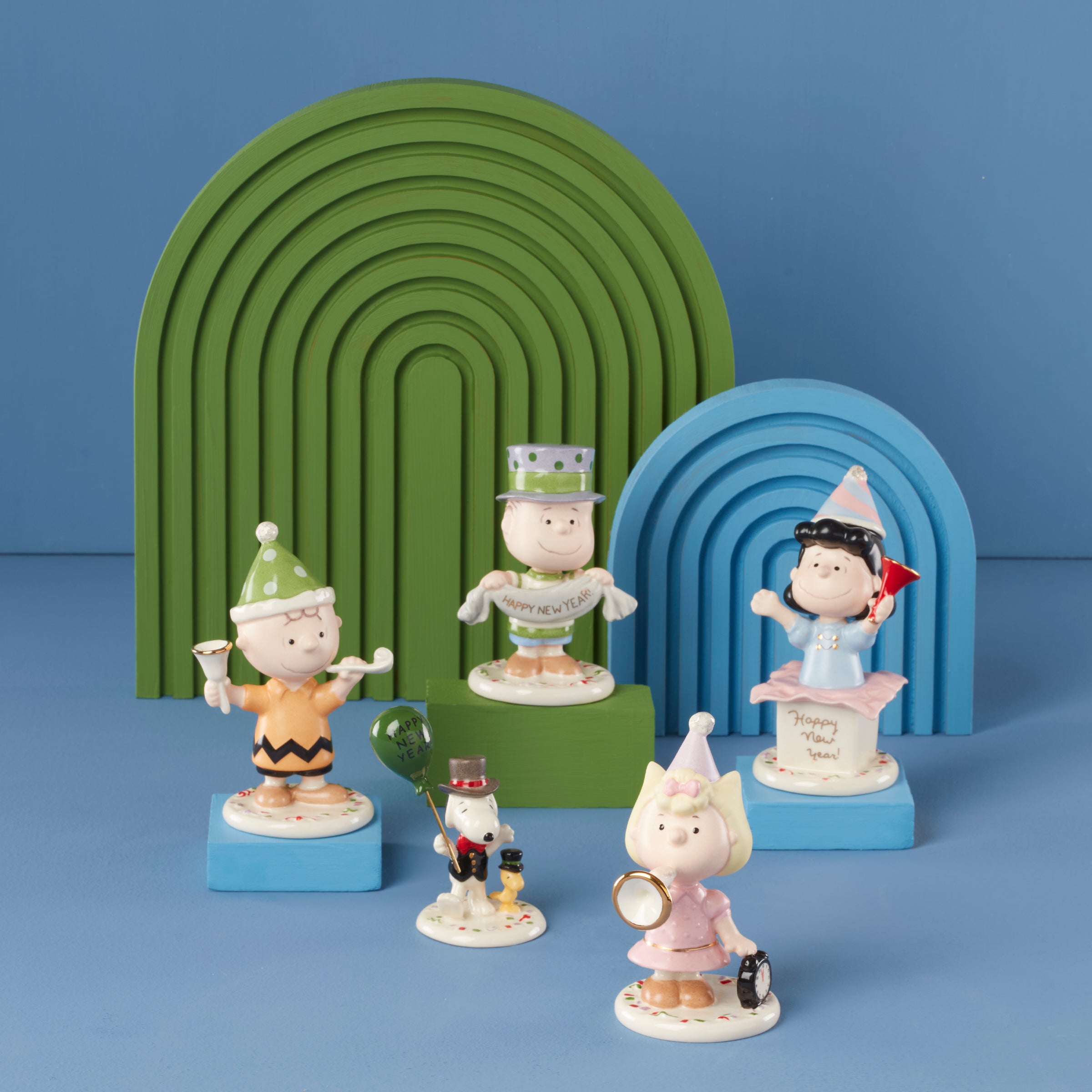 Lenox Westmore Happy New Year Charlie Brown 5-Piece Figurine Set - Image 3