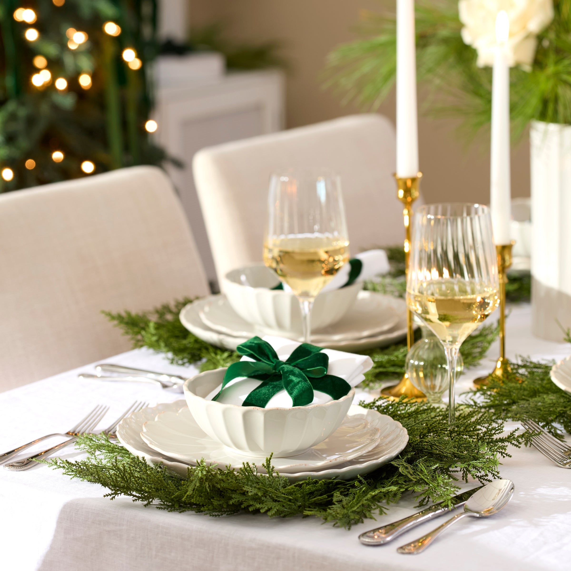 Lenox Westmore French Perle Scallop White 12-Piece Dinnerware Set - Image 4