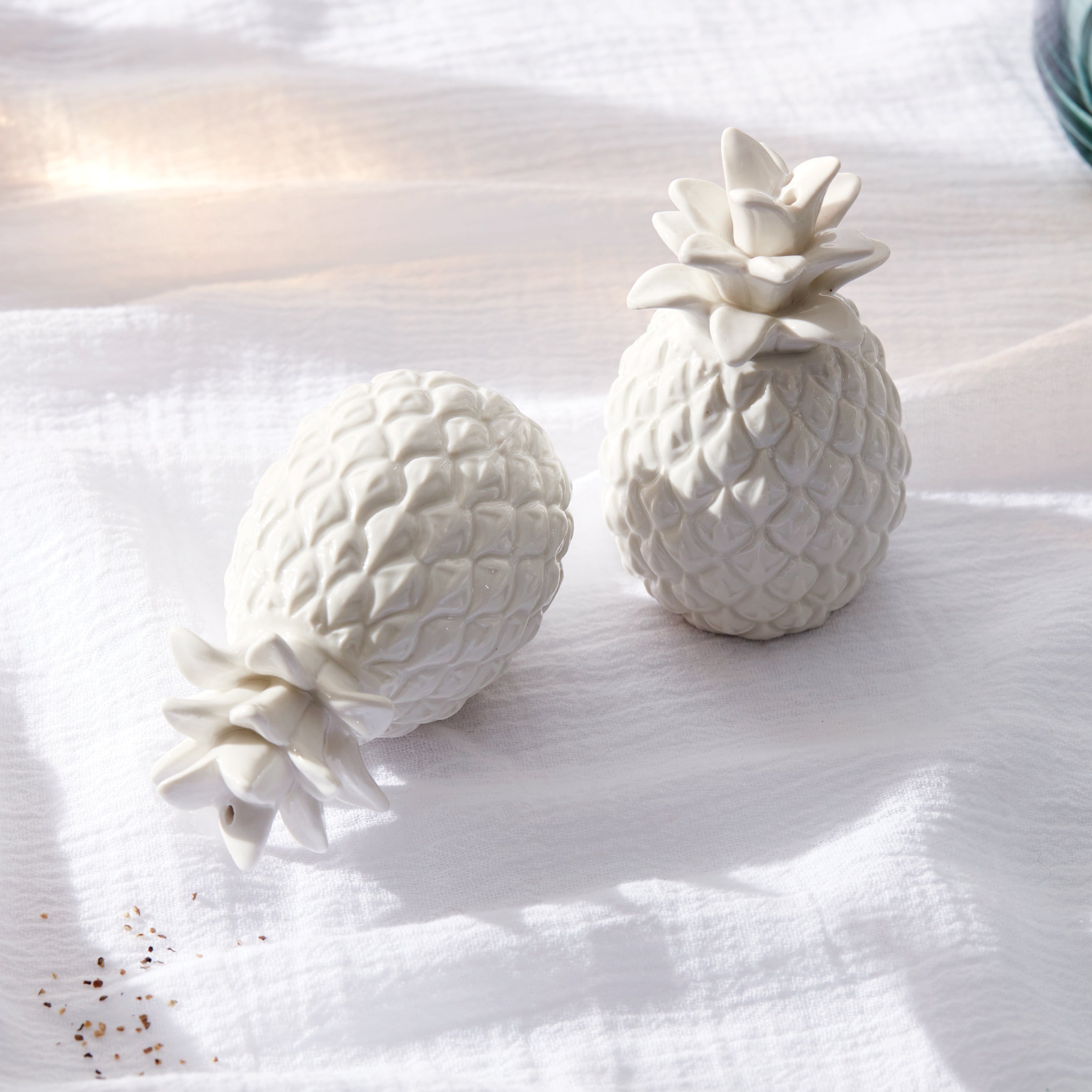 Lenox Westmore Wicker Creek Pineapple Salt & Pepper Set - Image 7