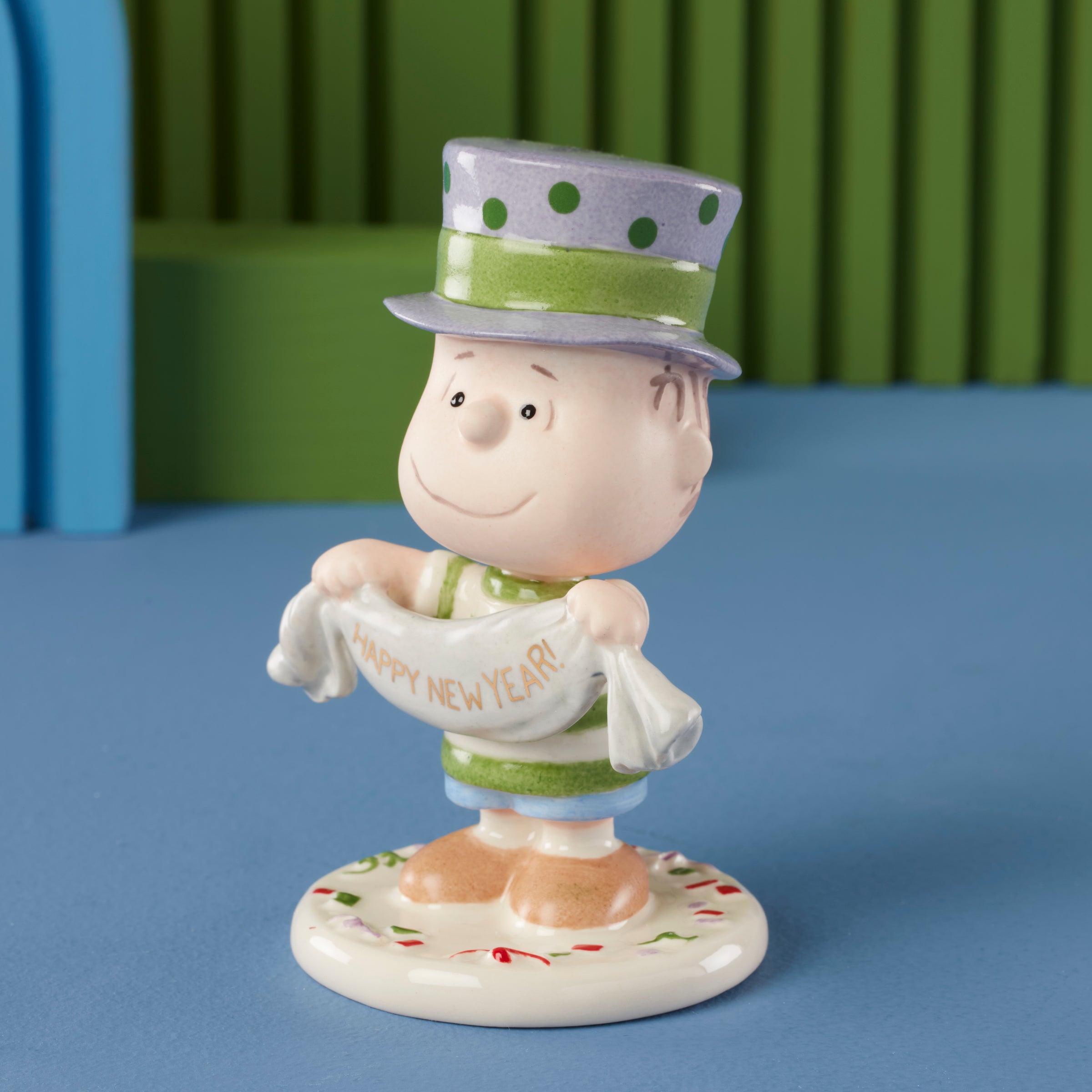 Lenox Westmore Happy New Year Charlie Brown 5-Piece Figurine Set - Image 8