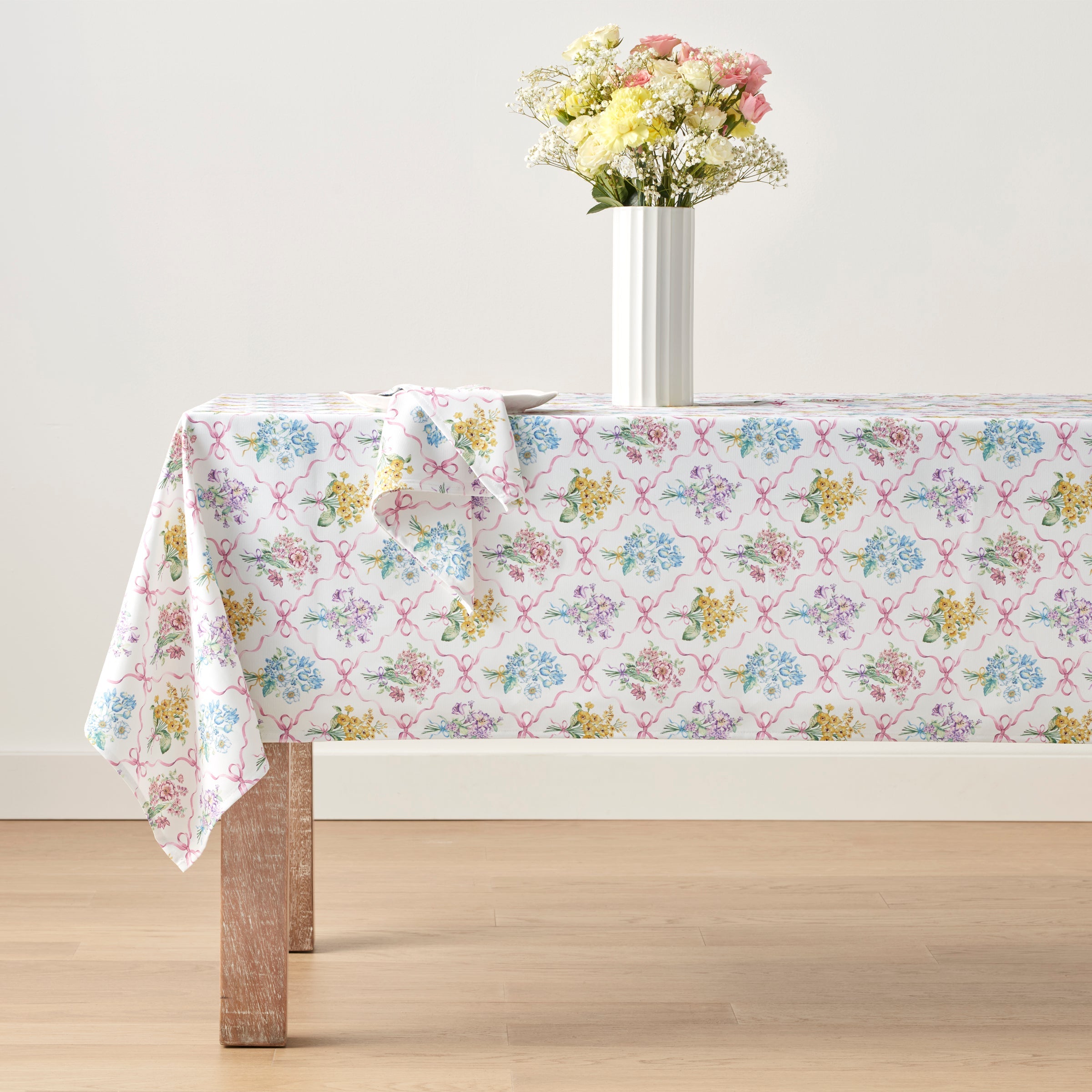 Lenox Westmore Bouquet Ribbon 60x120 Tablecloth - Image 2