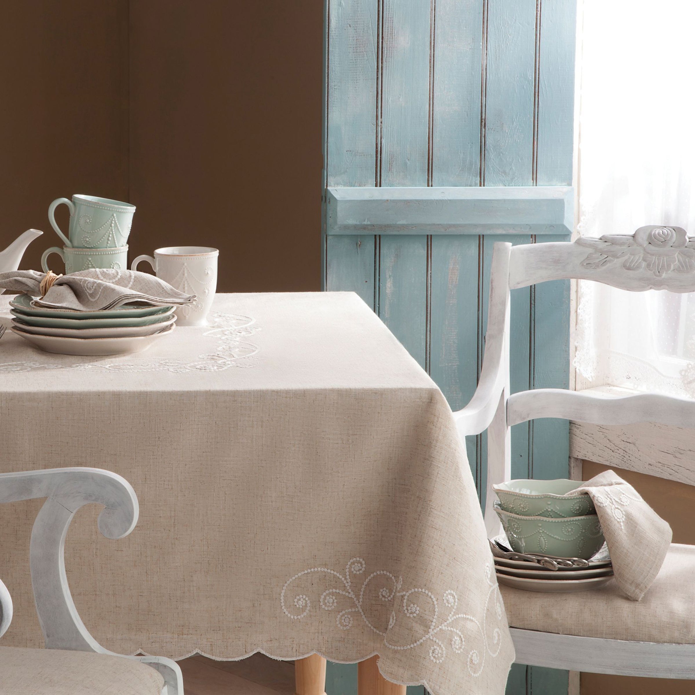 Lenox Westmore French Perle Linen Embroidered 60x120 Tablecloth