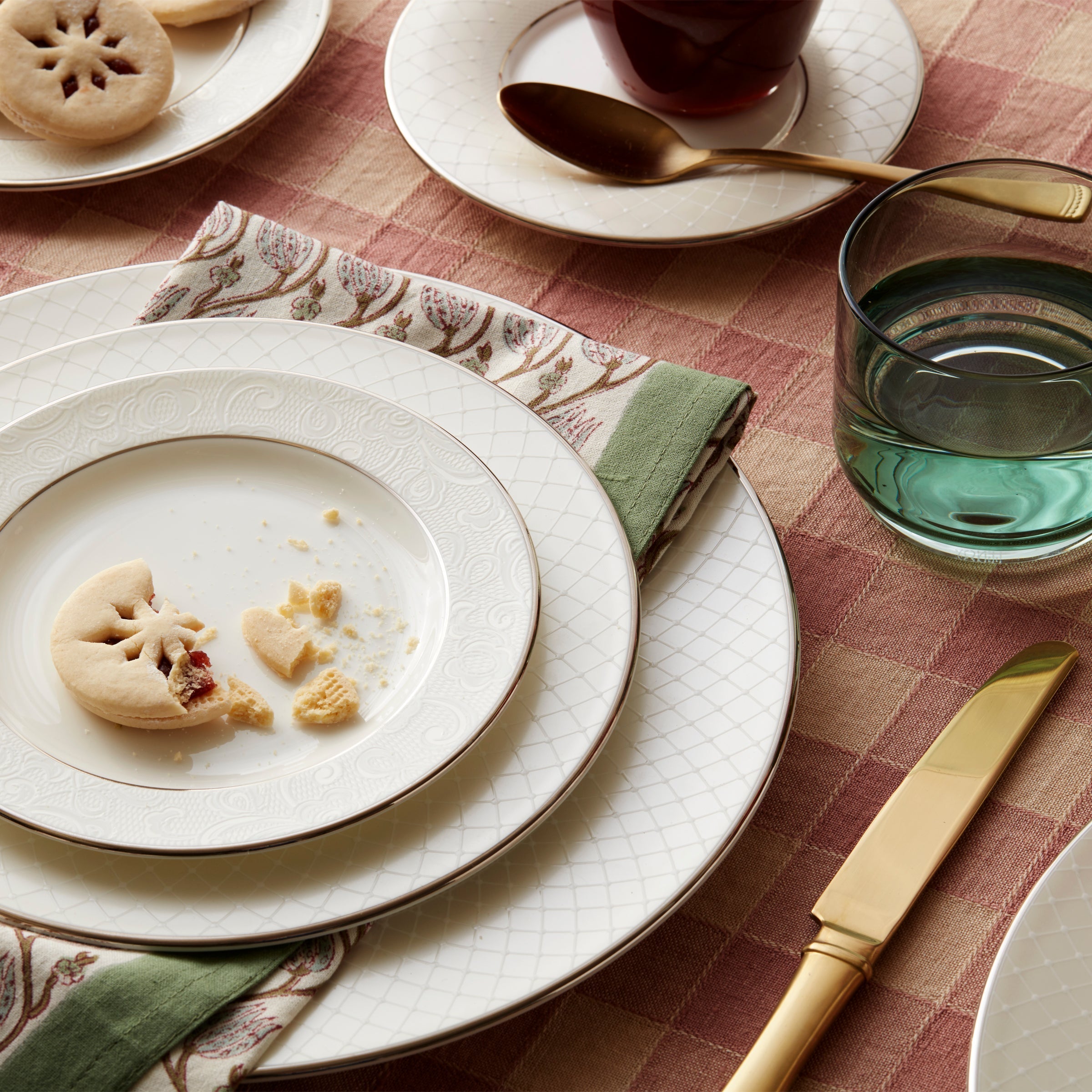 Lenox Westmore Venetian Lace 5-Piece Place Setting - Image 6