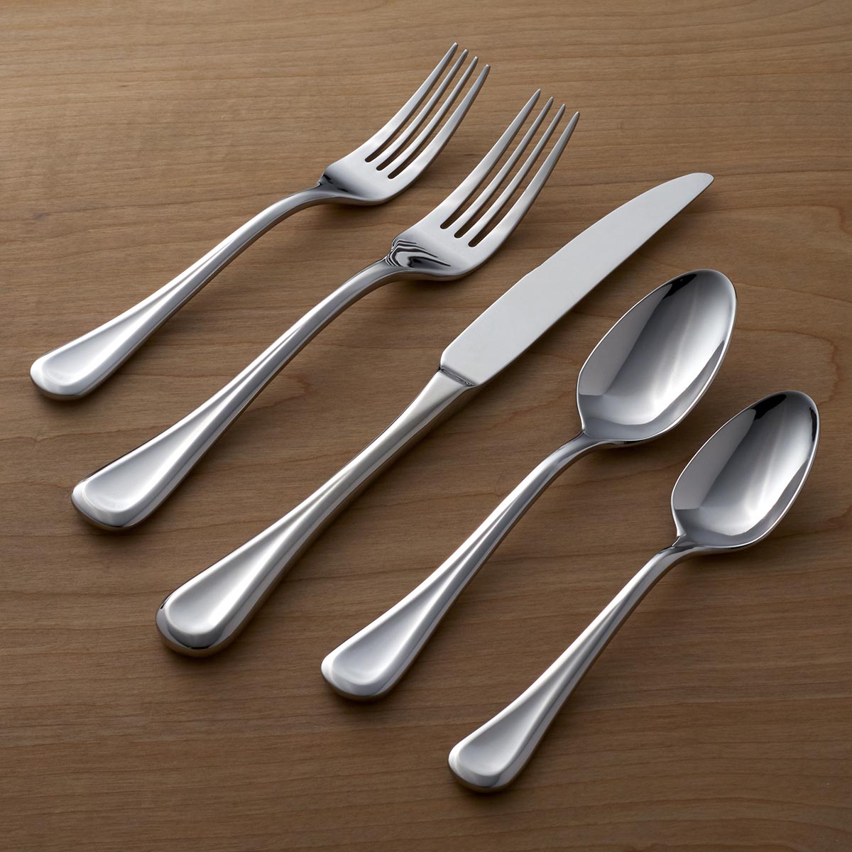 Lenox Westmore Virage 20-Piece Flatware Set - Image 3