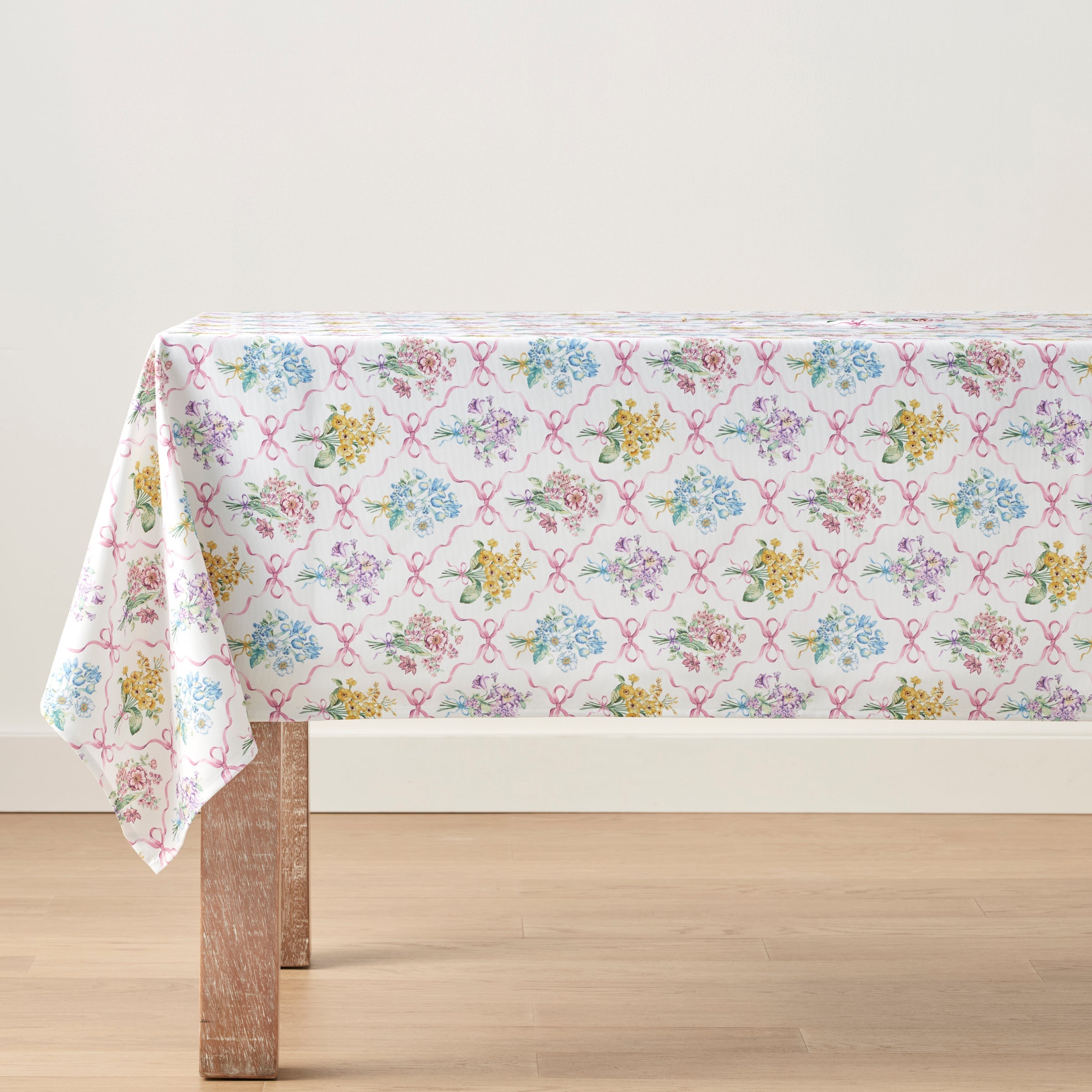Lenox Westmore Bouquet Ribbon 60x120 Tablecloth